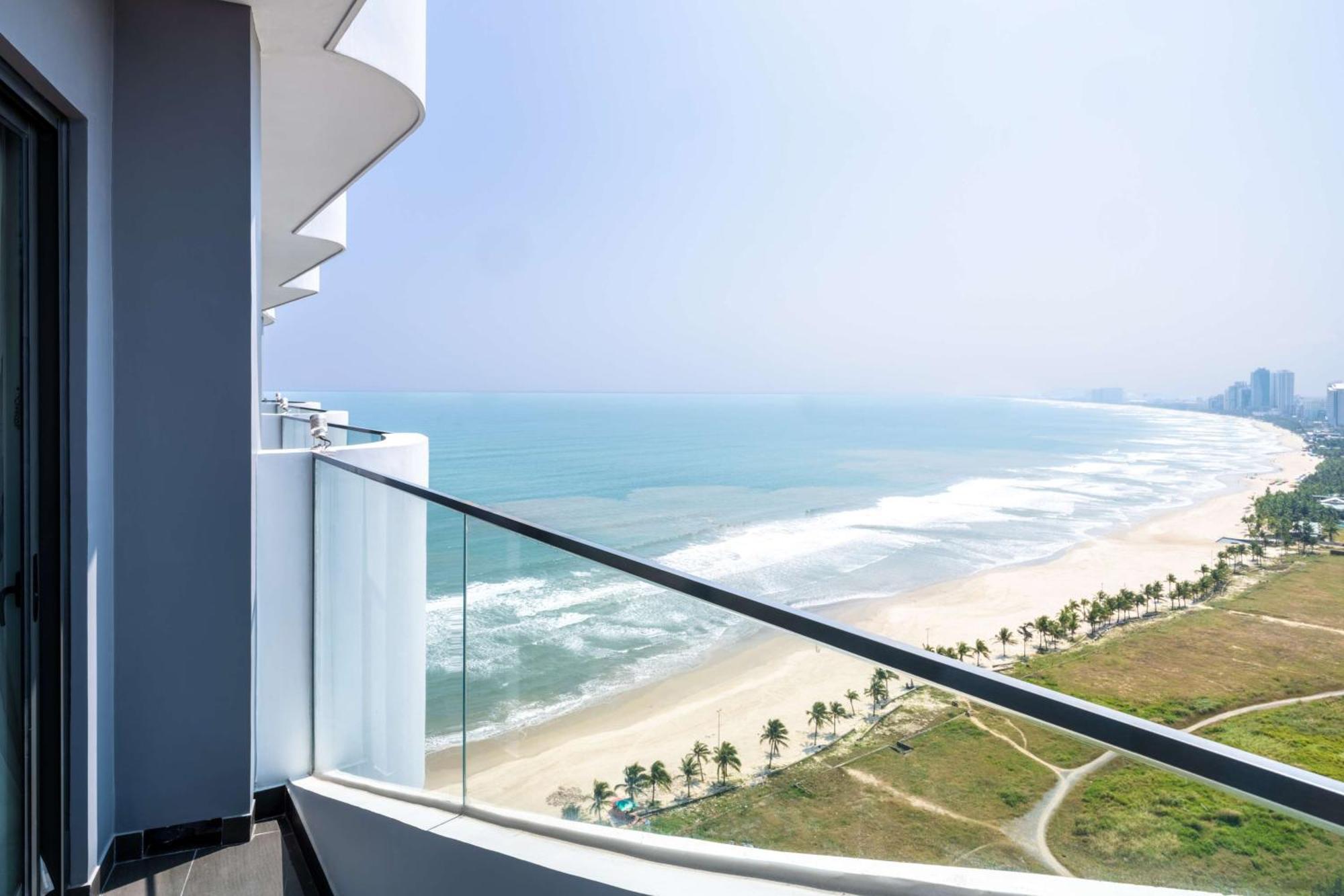 Hilton Garden Inn Da Nang Exterior photo